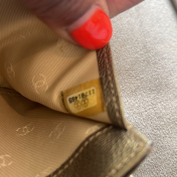 Chanel Vintage Metallic Gold Bifold Wallet - Picture 13 of 13
